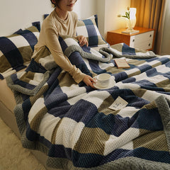 New Thickened Warm Plush Blanket